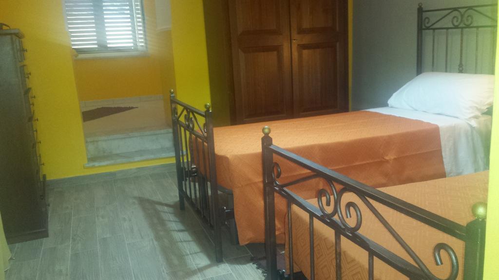 Bed and Breakfast La Marinella Бельведере-Мариттимо Номер фото